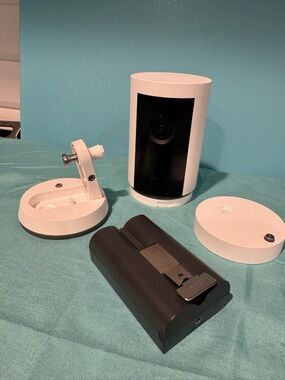 Ring Outdoor Cam Plus Wall Mount Wide-Angle 2K Video Low-Light Sight Full Color